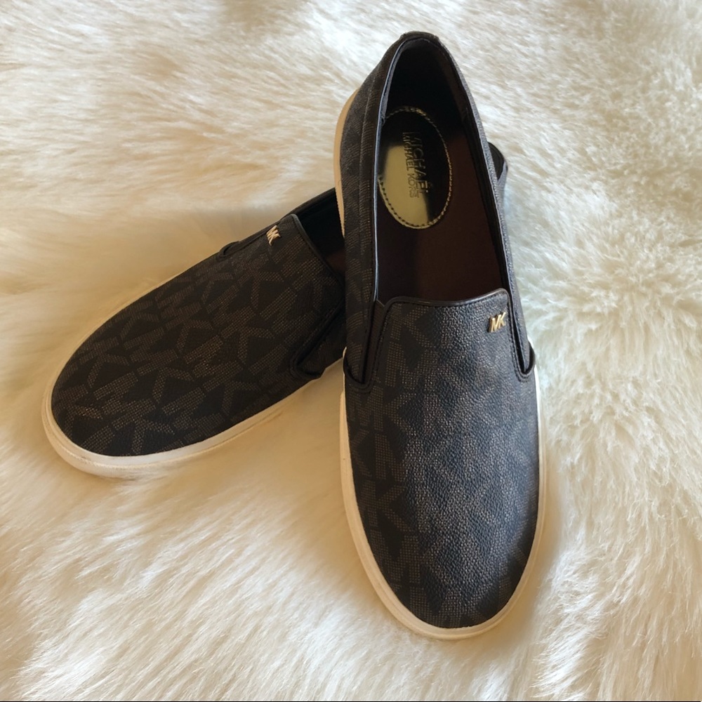 NWT Michael Kors Leather Logo Slip On Sneakers
